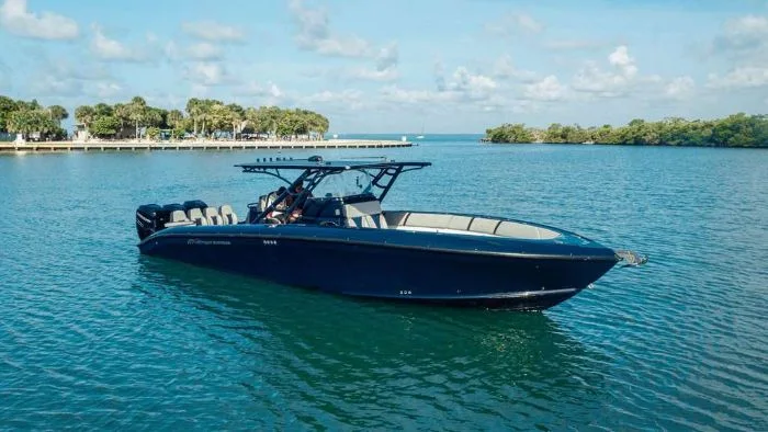 37' Midnight Express