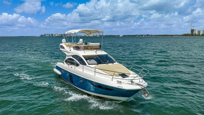 40' Azimut