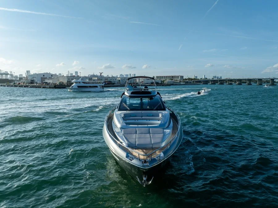 76' Riva