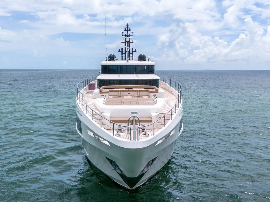 100' Majesty