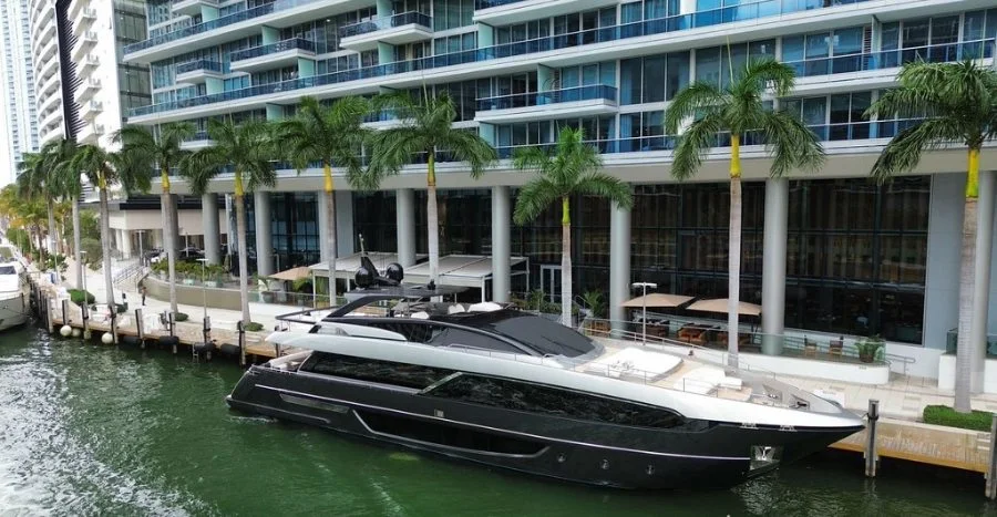 100' Riva (NA2)