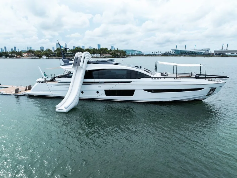 94' Azimut (NA)