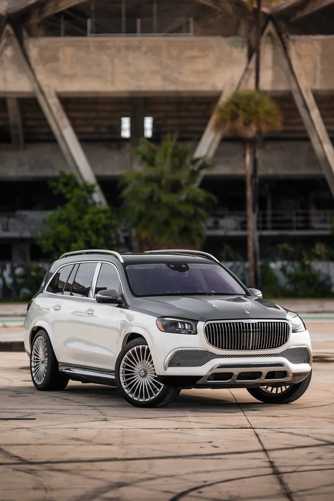 Maybach GLS 600 2Tone Gray-white