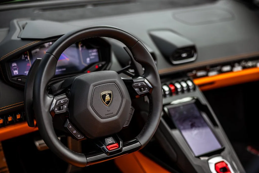 Lamborghini huracan EVO Spyder Mantis Green-Orange Int