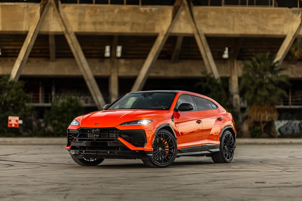 Lamborghini Urus SE Orange On Orange-black Int