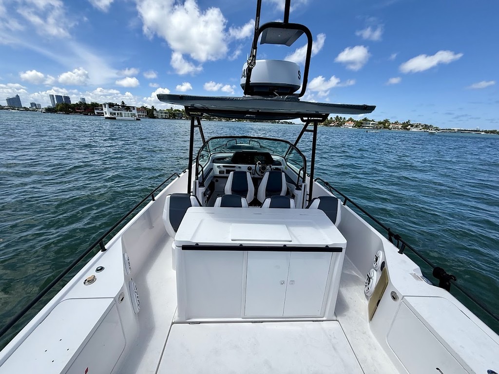 28' Axopar 7