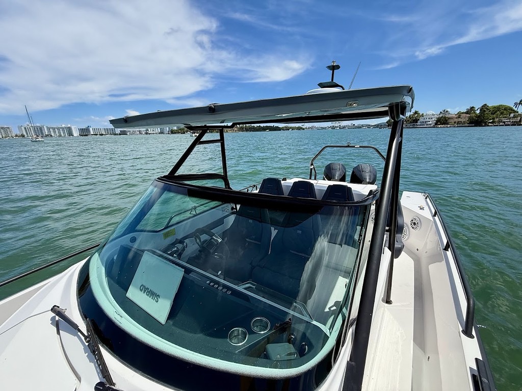 28' Axopar 10