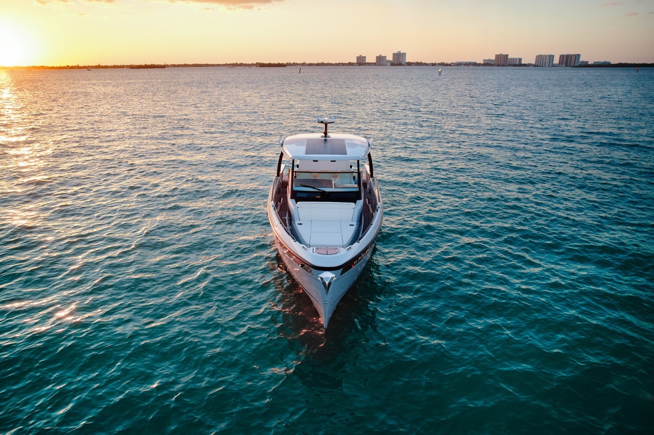 32' Saxdor 8