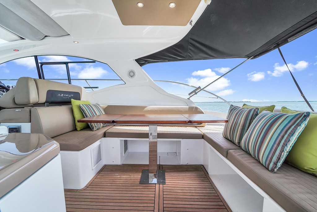 43' Azimut 10