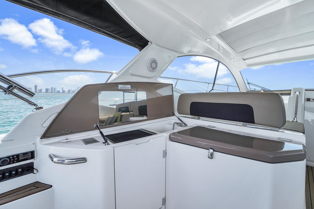 43' Azimut 11