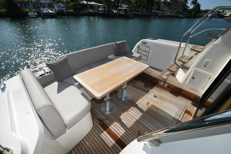 45' Prestige 9