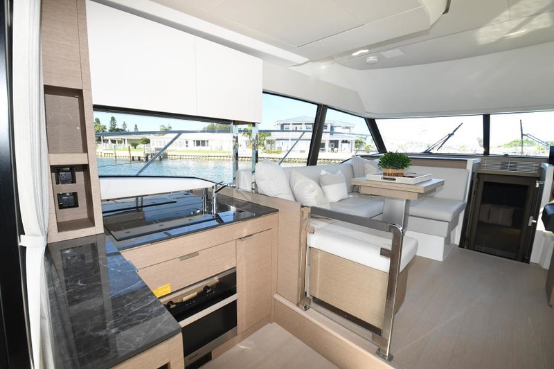 45' Prestige 11