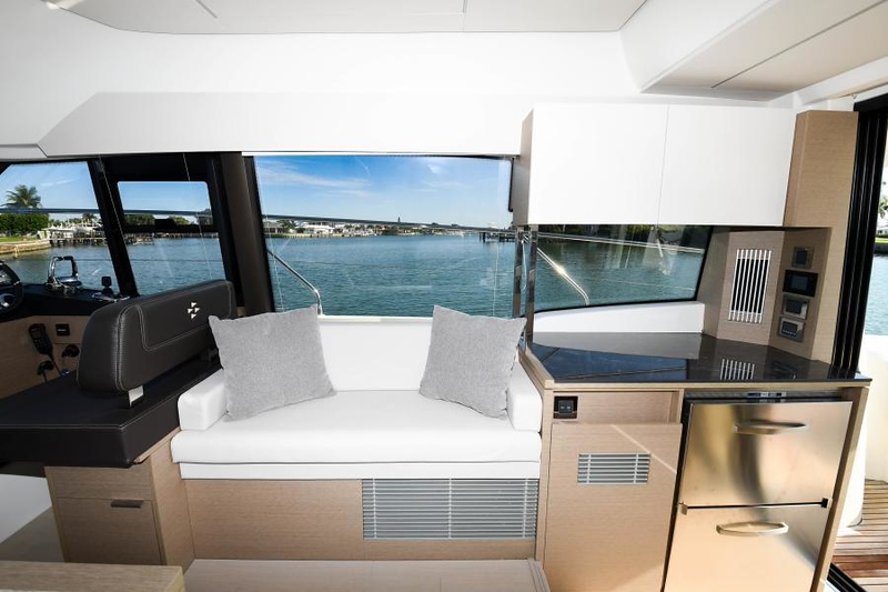 45' Prestige 13