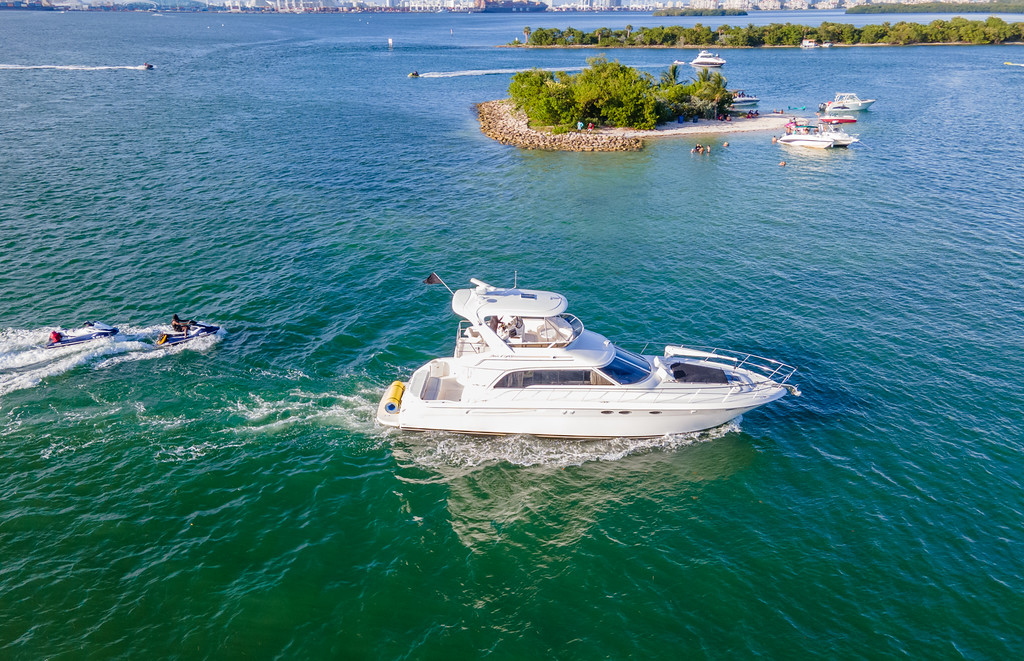 45' Searay Bay 3