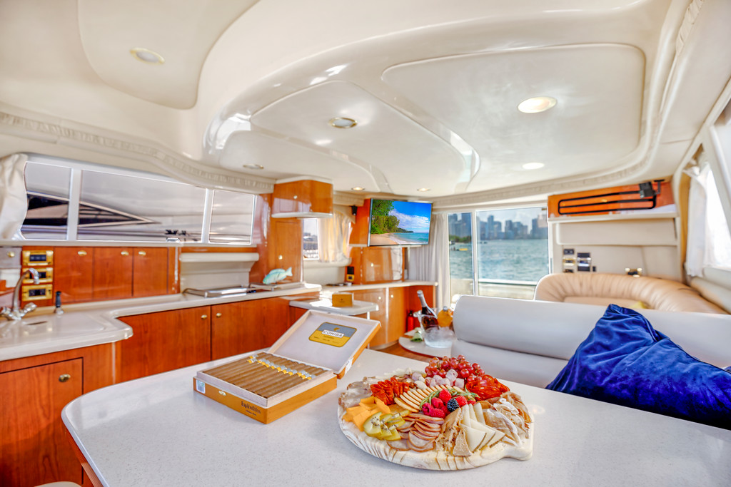 45' Searay Bay 11