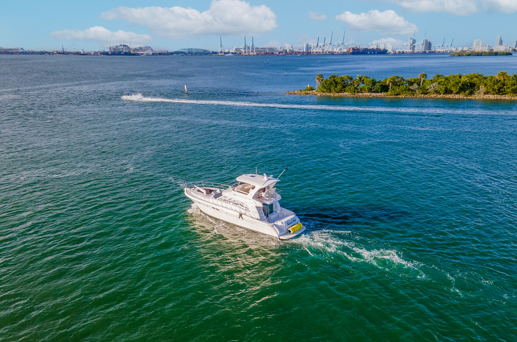 45' Searay Bay 14
